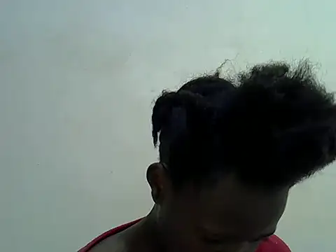 Snapshot of hey_its_andreana chatting on October 29, 2025, 8:19 pm hey its andreana online show from October 29, 2025, 8:19 pm