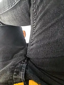 Snapshot of RIP_Curl chatting on November 20, 2025, 4:07 pm RIP Curl online show from November 20, 2025, 4:07 pm