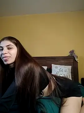 Snapshot of AntoniaHottie chatting on December 18, 2025, 9:58 am AntoniaHottie online show from December 18, 2025, 9:58 am