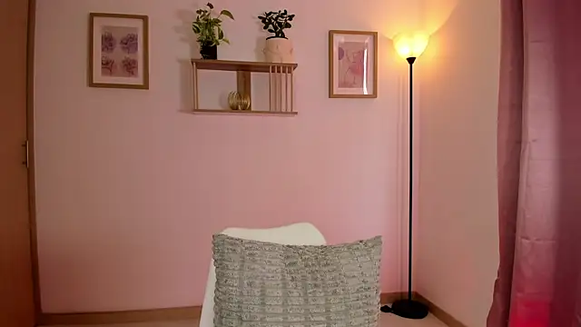 Snapshot of Lilabril chatting on May 29, 2026, 2:45 pm Lilabril online show from May 29, 2026, 2:45 pm