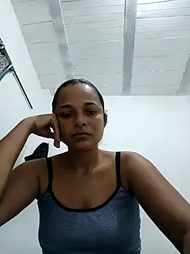 Snapshot of GiveLove1 chatting on September 18, 2025, 7:11 am GiveLove1 online show from September 18, 2025, 7:11 am