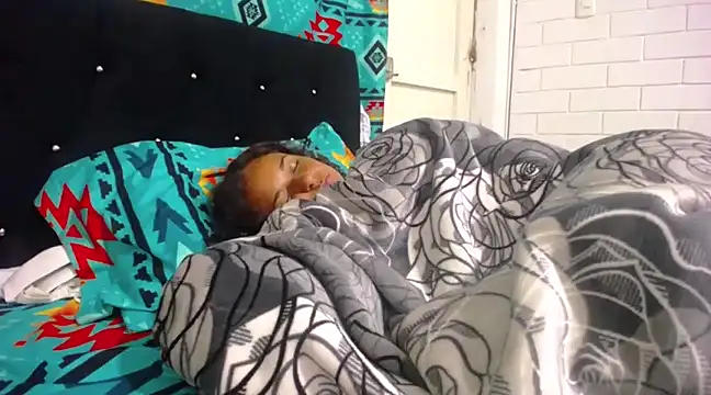 Snapshot of GiveLove1 chatting on February 26, 2025, 10:16 am GiveLove1 online show from February 26, 2025, 10:16 am