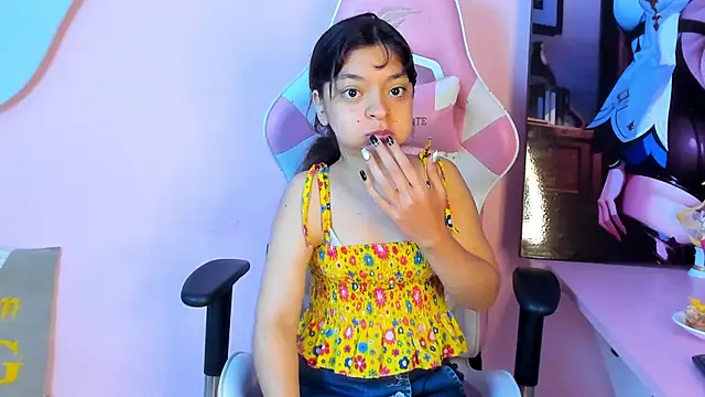 CharlotteMuller online show from February 15, 2026, 2:16 pm