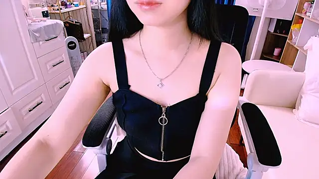 Lee Mi online show from March 4, 2026, 12:46 pm