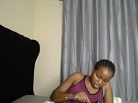 Snapshot of tasha_kimmy chatting on November 5, 2025, 4:21 pm tasha kimmy online show from November 5, 2025, 4:21 pm