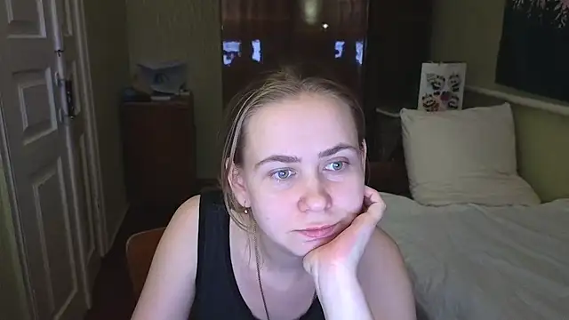 Riley Roo online show from February 5, 2025, 4:25 pm