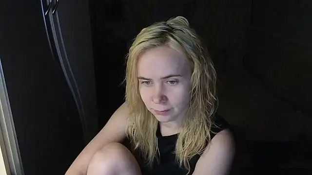 Snapshot of Riley_Roo chatting on January 14, 2026, 5:38 pm Riley Roo online show from January 14, 2026, 5:38 pm