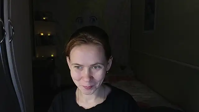 Snapshot of Riley_Roo chatting on December 18, 2025, 7:29 pm Riley Roo online show from December 18, 2025, 7:29 pm