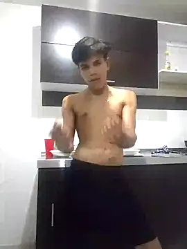 Snapshot of MATEO_SWEET chatting on March 17, 2025, 4:40 am MATEO SWEET online show from March 17, 2025, 4:40 am