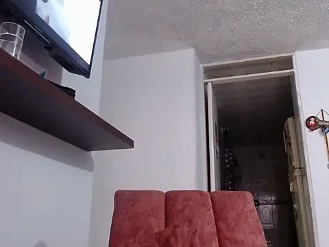 SuzzyyM online show from January 9, 2026, 10:39 pm