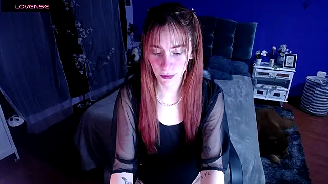 Snapshot of IsaBaileys_ chatting on November 15, 2025, 11:09 pm IsaBaileys online show from November 15, 2025, 11:09 pm