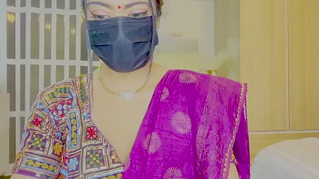 Monalisadon018 online show from April 5, 2026, 5:52 pm