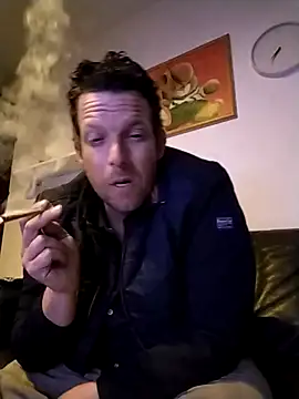 Knuffelstaaf123 online show from April 7, 2026, 7:48 pm