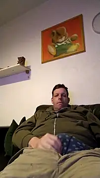 Knuffelstaaf123 online show from February 1, 2026, 1:15 am