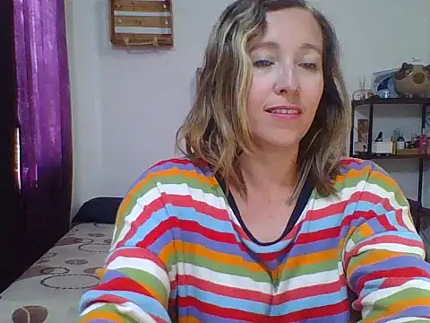 Snapshot of charlott_ponce chatting on March 21, 2025, 9:23 pm charlott ponce online show from March 21, 2025, 9:23 pm