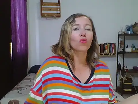 Snapshot of charlott_ponce chatting on March 21, 2025, 6:07 pm charlott ponce online show from March 21, 2025, 6:07 pm