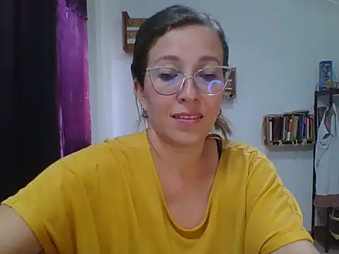 Snapshot of charlott_ponce chatting on September 26, 2025, 7:21 pm charlott ponce online show from September 26, 2025, 7:21 pm