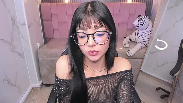 Snapshot of _mia_collins_b_ chatting on October 8, 2025, 1:12 pm  mia collins b  online show from October 8, 2025, 1:12 pm