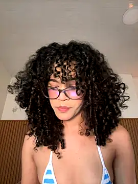 Lianh Benett online show from October 28, 2025, 6:01 am