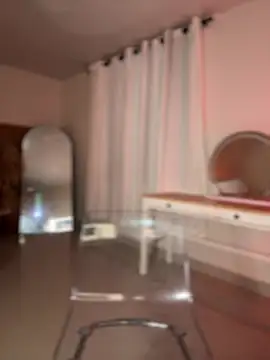 Snapshot of Lianh_Benett chatting on March 8, 2025, 4:45 am Lianh Benett online show from March 8, 2025, 4:45 am