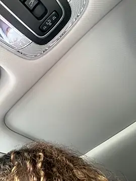 Lianh Benett online show from February 20, 2026, 2:41 pm