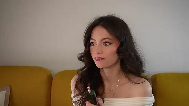 Snapshot of FirstOfFallen chatting on December 5, 2025, 11:09 am FirstOfFallen online show from December 5, 2025, 11:09 am