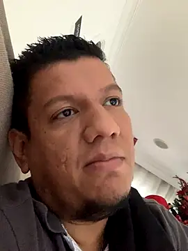 Snapshot of MarkGray_ chatting on November 25, 2025, 10:10 pm MarkGray online show from November 25, 2025, 10:10 pm