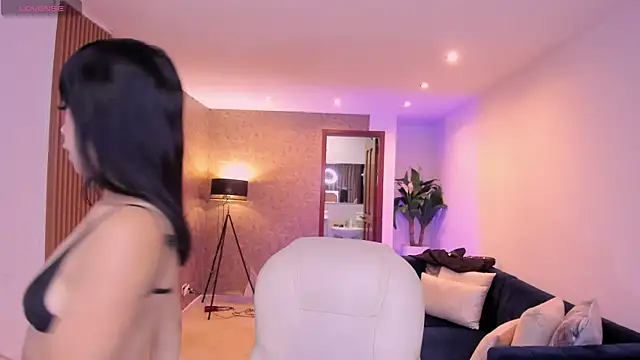 Snapshot of viiolet_thomas chatting on November 14, 2025, 8:01 pm viiolet thomas online show from November 14, 2025, 8:01 pm