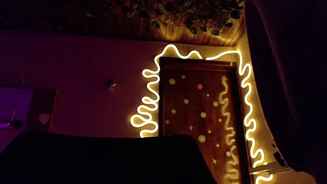 maryberry   online show from December 3, 2025, 11:04 pm