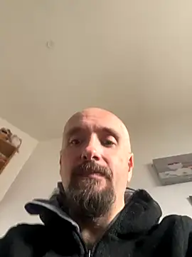 branleurbidu90 online show from December 16, 2025, 9:24 am