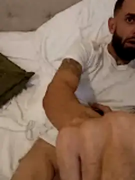 Snapshot of momentum2023 chatting on November 18, 2025, 4:05 am momentum2023 online show from November 18, 2025, 4:05 am