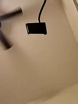 Snapshot of momentum2023 chatting on November 19, 2025, 4:56 am momentum2023 online show from November 19, 2025, 4:56 am