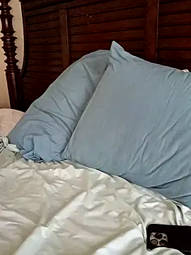 Snapshot of momentum2023 chatting on September 24, 2025, 3:29 pm momentum2023 online show from September 24, 2025, 3:29 pm