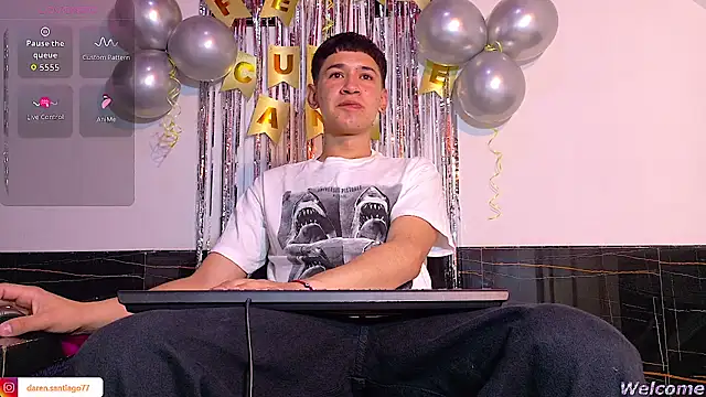 Snapshot of Mr_daren_ chatting on May 6, 2026, 6:01 pm Mr daren online show from May 6, 2026, 6:01 pm