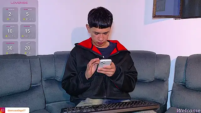 Snapshot of Mr_daren_ chatting on May 8, 2026, 6:12 pm Mr daren online show from May 8, 2026, 6:12 pm