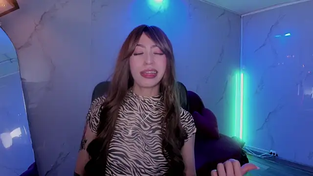 LilithCooperr  online show from April 4, 2026, 1:17 pm