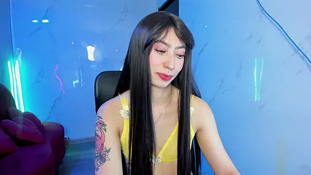 Snapshot of LilithCooperr_ chatting on June 26, 2026, 3:34 am LilithCooperr online show from June 26, 2026, 3:34 am