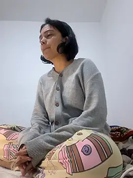 Snapshot of littlemelii chatting on November 21, 2025, 4:17 pm littlemelii online show from November 21, 2025, 4:17 pm