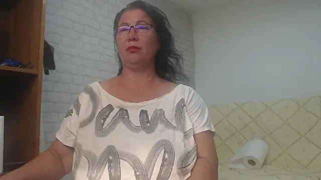 Snapshot of EmmaSquirt chatting on September 15, 2025, 5:30 am EmmaSquirt online show from September 15, 2025, 5:30 am