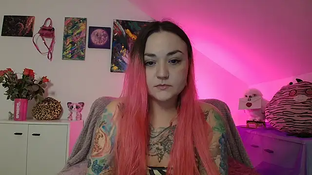 Snapshot of PinkHurricaneOfficial chatting on November 30, 2025, 4:30 pm PinkHurricaneOfficial online show from November 30, 2025, 4:30 pm