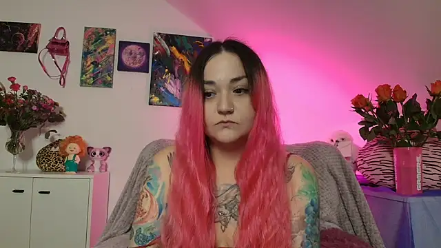 Snapshot of PinkHurricaneOfficial chatting on November 26, 2025, 3:34 pm PinkHurricaneOfficial online show from November 26, 2025, 3:34 pm