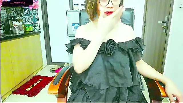 Snapshot of Miu-Le chatting on September 21, 2025, 9:58 am Miu-Le online show from September 21, 2025, 9:58 am