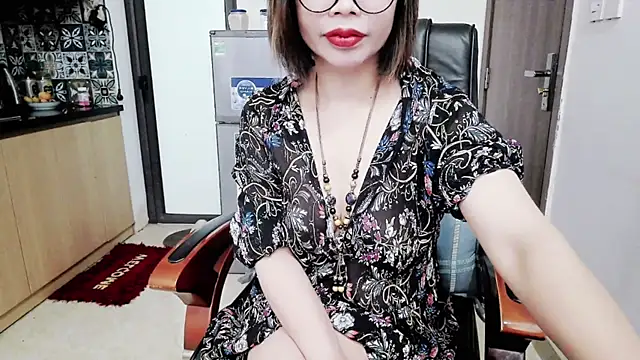 Snapshot of Miu-Le chatting on November 13, 2025, 8:07 am Miu-Le online show from November 13, 2025, 8:07 am