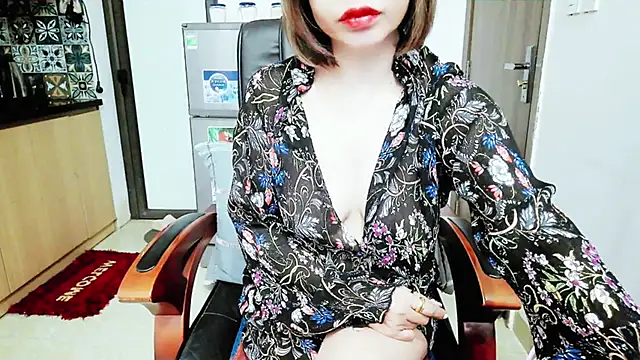 Snapshot of Miu-Le chatting on December 5, 2025, 9:19 am Miu-Le online show from December 5, 2025, 9:19 am