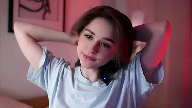 Snapshot of EstherMitchel chatting on March 9, 2025, 1:25 am EstherMitchel online show from March 9, 2025, 1:25 am
