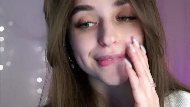 Snapshot of EstherMitchel chatting on February 6, 2025, 4:31 am EstherMitchel online show from February 6, 2025, 4:31 am