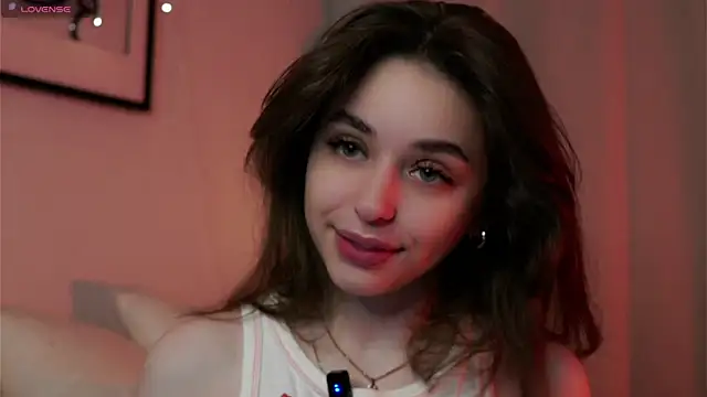 Snapshot of EstherMitchel chatting on February 12, 2025, 1:09 am EstherMitchel online show from February 12, 2025, 1:09 am