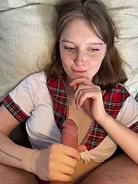 lovelly molly online show from March 13, 2026, 12:32 pm