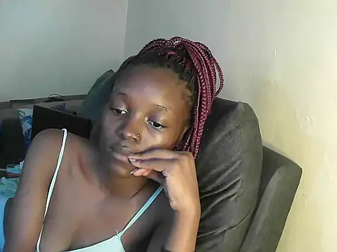 petite clara24 online show from February 22, 2025, 10:18 am