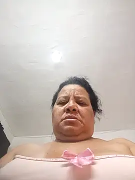 Snapshot of Shanttal0272 chatting on December 4, 2025, 2:54 am Shanttal0272 online show from December 4, 2025, 2:54 am